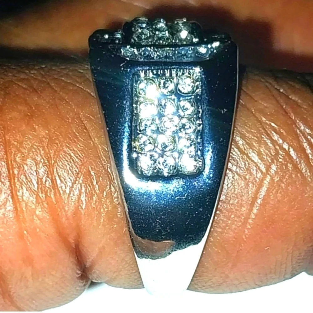 Classic Men's Ring with Geometric Design and Diamond Accents Sz 11